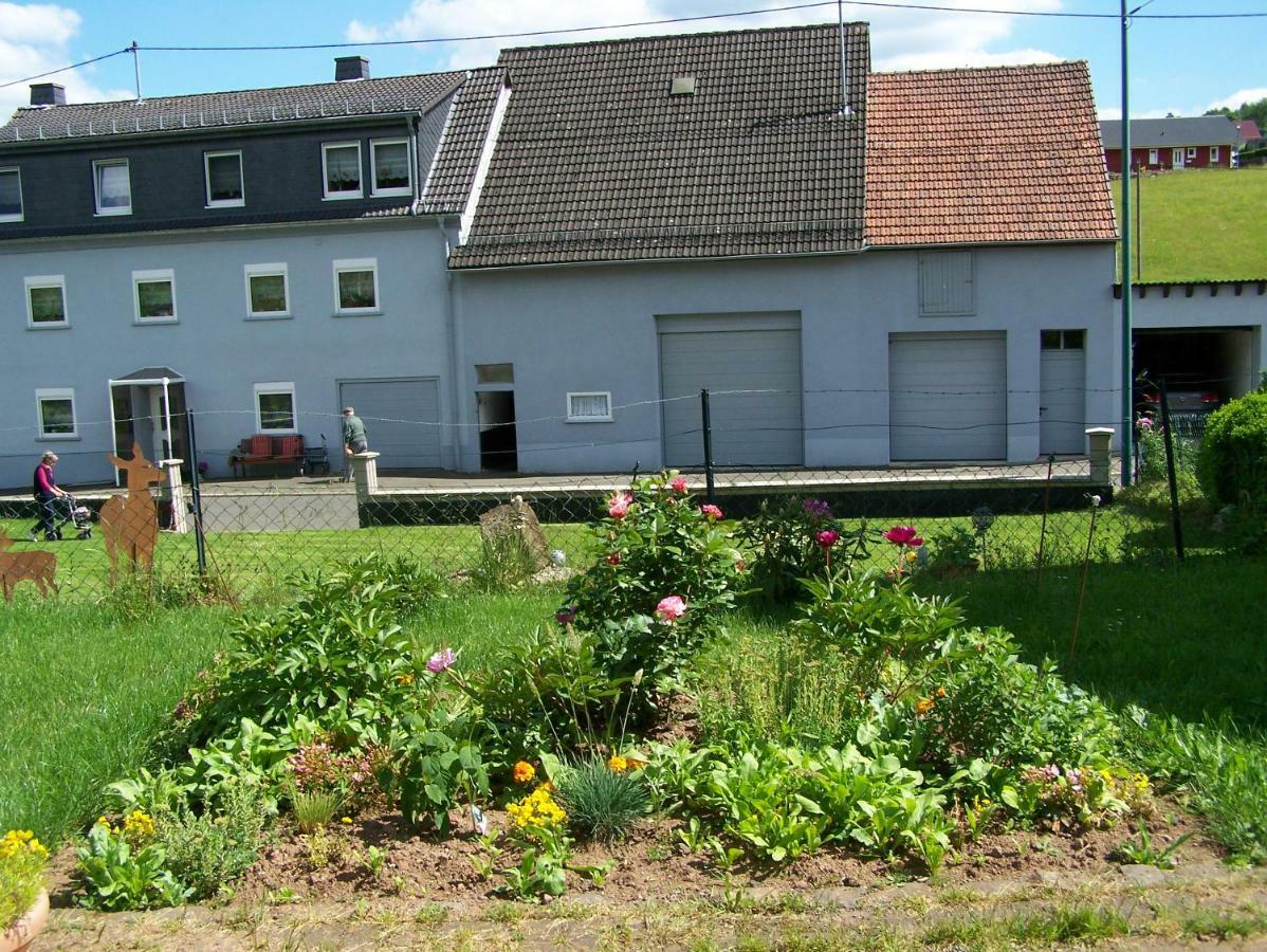 Neroth Katharina Ferienwohnung Am Eifelsteig מראה חיצוני תמונה