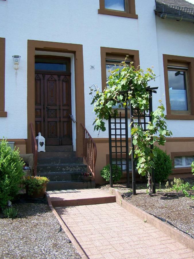 Neroth Katharina Ferienwohnung Am Eifelsteig מראה חיצוני תמונה
