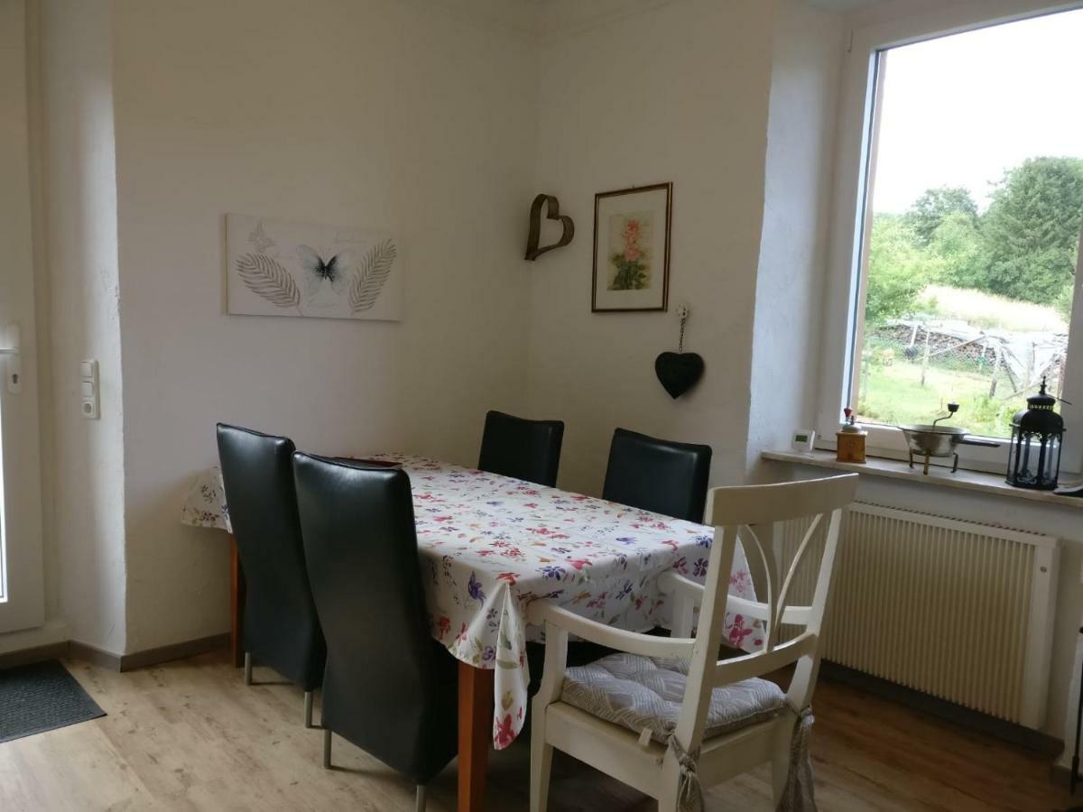 Neroth Katharina Ferienwohnung Am Eifelsteig מראה חיצוני תמונה